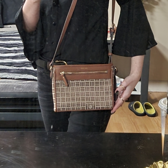 ⚡️EVERYTHING MUST GO⚡️Anne Klein crossbody ⚡️WHOLE PAGE $25 &UNDER⚡️ - Picture 8 of 9